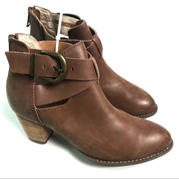 Vionic Shoes - Vionic Brown Buckle Cut Out Ankle Boots Size 7